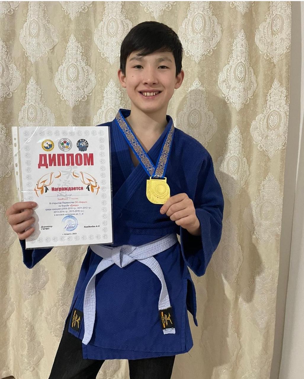 Наурызбай ауданы, 207 мектеп-лицейінің 7"Ж" сынып оқушысы Қабыл Мансұр қалалық "Дзюдо" күресінен І орынға ие болды. Құттықтаймыз!
